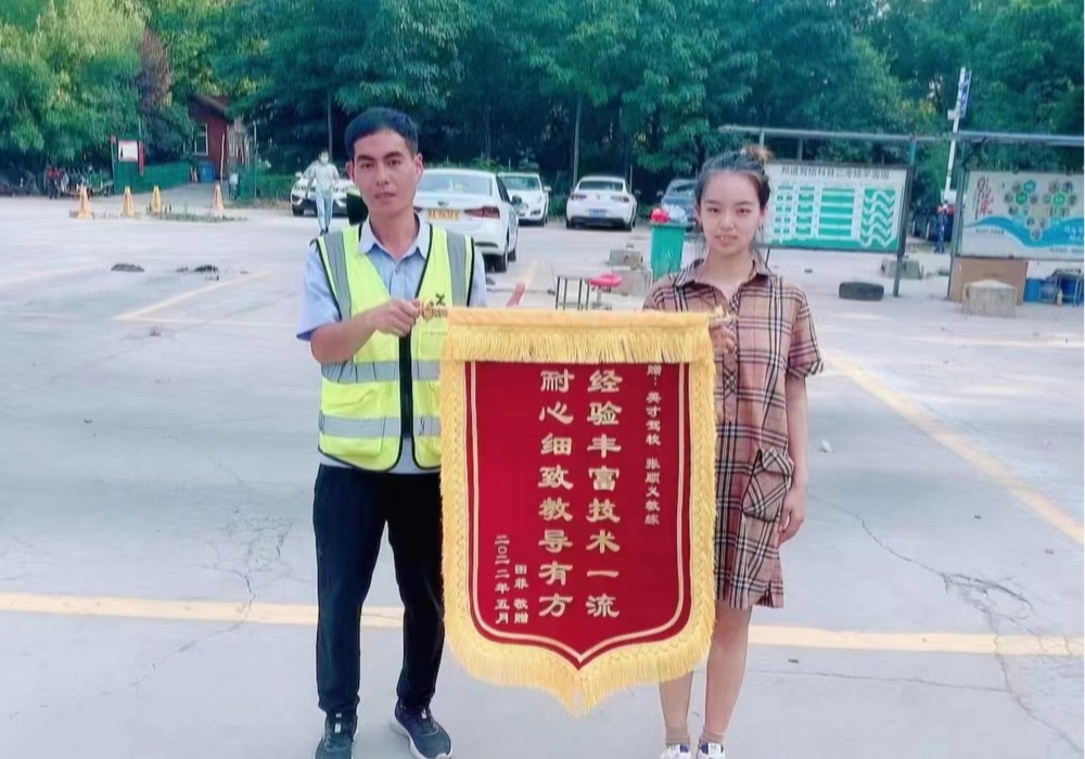 郑州经三路周围驾校推荐：英才驾校，您的优选之地
