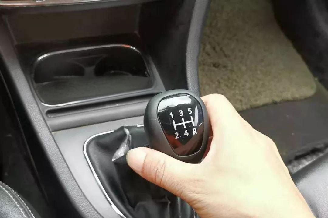 在宝运莱报名学车，为什么说考C2比C1更简朴？